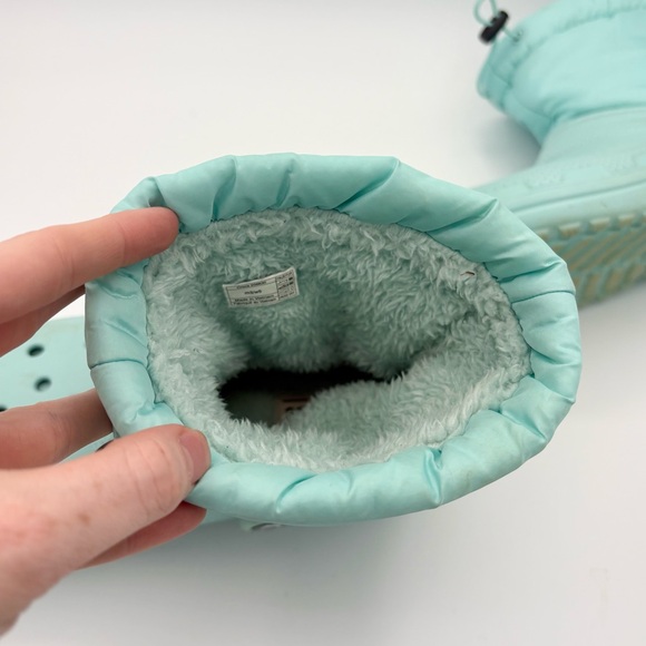 Crocs Classic Neo Puff Short Snow Boots Women’s Size 5 Pure Water Blue Fleece - Picture 4 of 7